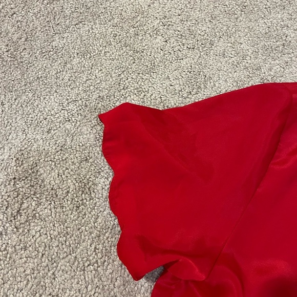 Sara Stephen Scalloped Blouse - Picture 2 of 5